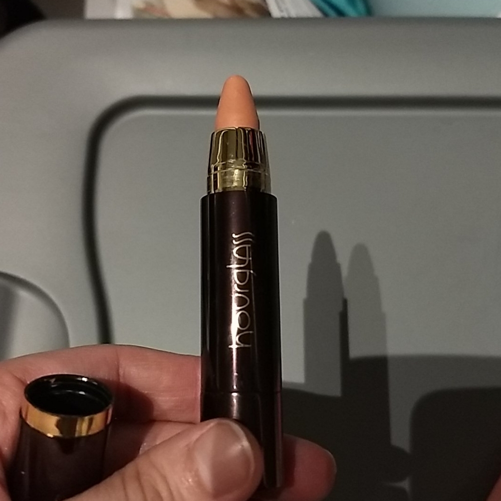 Hourglass Femme Nude Lipstick in Nude No. 3